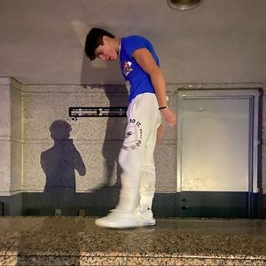 Meet your Posher, Max